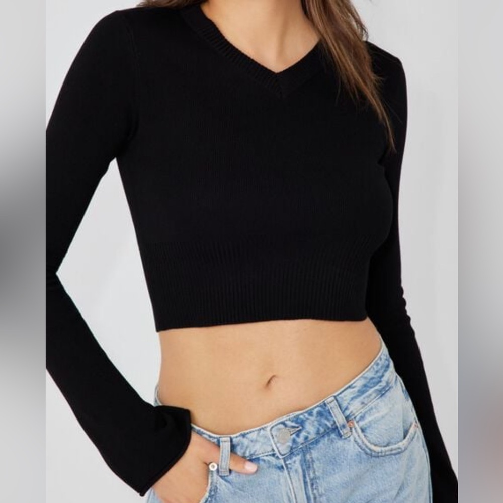 Black V-Neck Long Sleeve Sweater